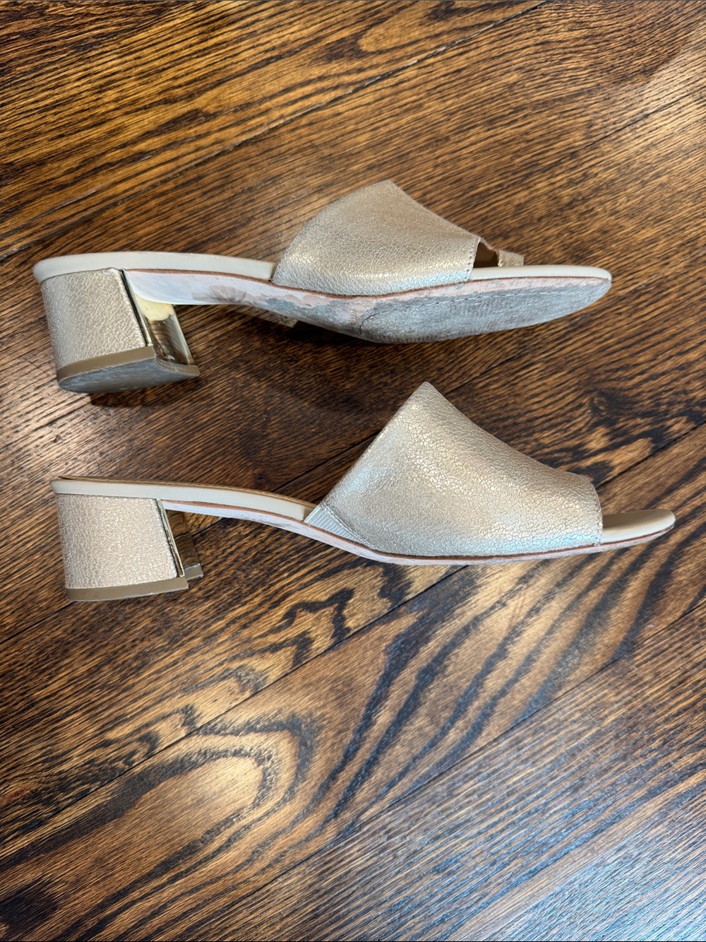 Donald J. Pliner sandals. Size 10 - Picture 3 of 7